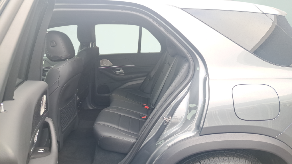Used 2025  Mercedes-Benz GLE 450e image 12