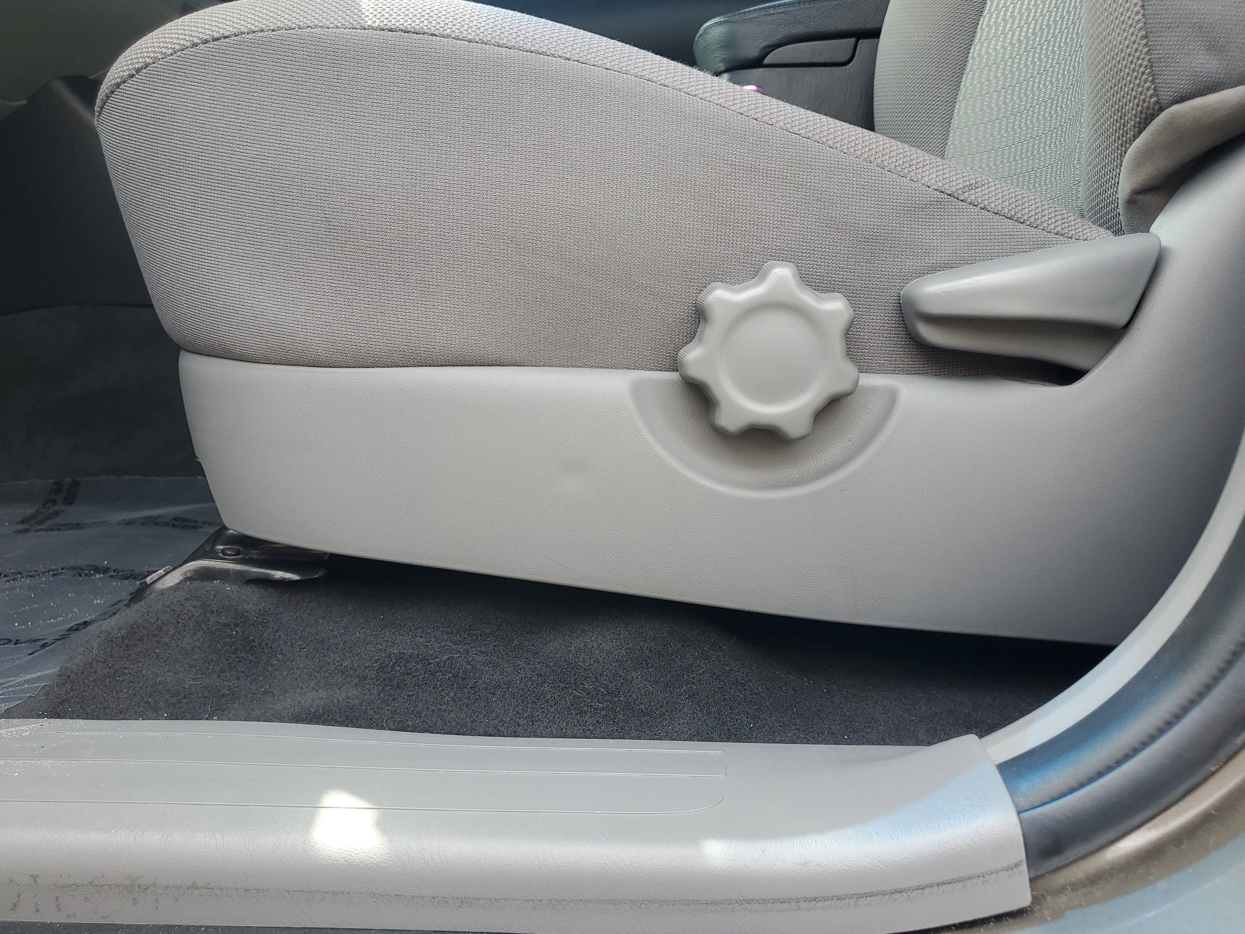 Used 2015 Pyrite Mica Toyota Base image 18