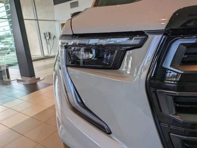 2026 GMC Acadia AT4 - Photo 9