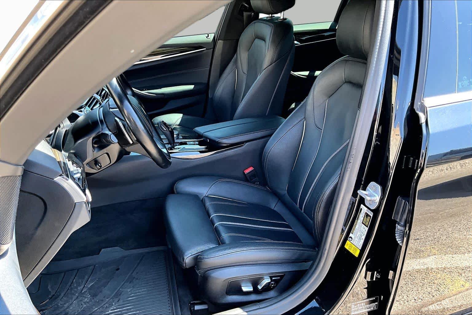 Used 2019 Black Sapphire Metallic BMW 530i image 10