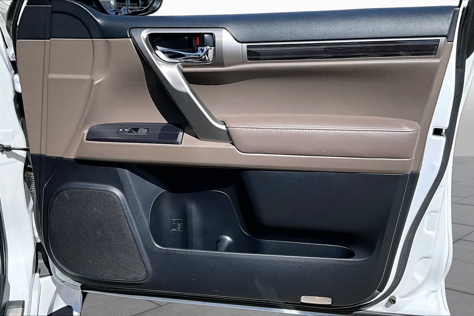 Used 2020 Starfire Pearl Lexus Premium image 51