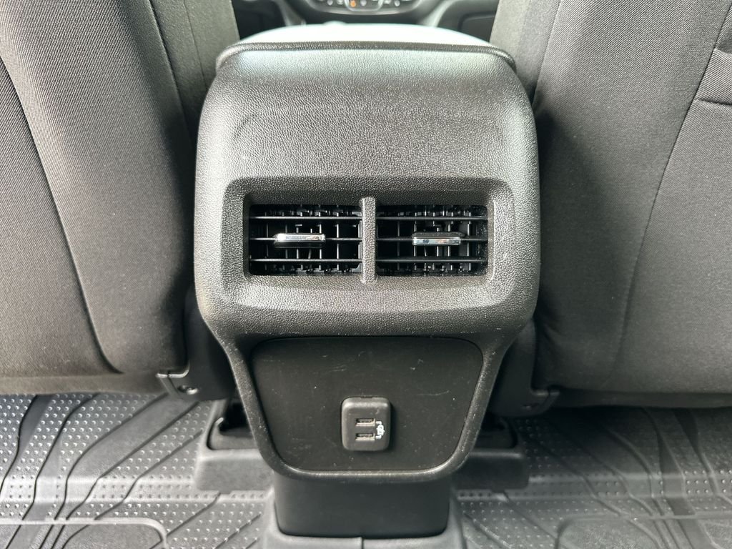 2022 Chevrolet Equinox LT - Photo 21