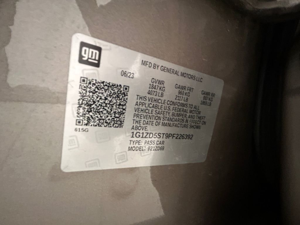 Used 2023 Gray Chevrolet LT image 20