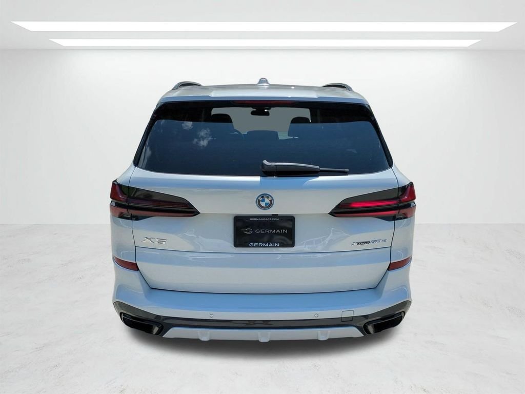 New 2026 White Metallic BMW xDrive50e image 5