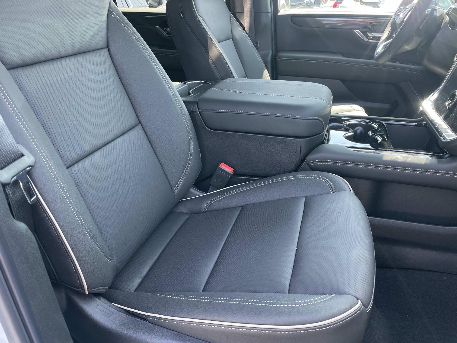 2026 GMC Yukon XL Elevation - Photo 28
