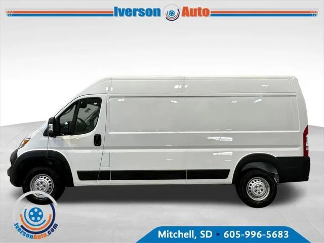 New 2026 Bright White Clear-Coat Exterior Paint RAM Tradesman image 4