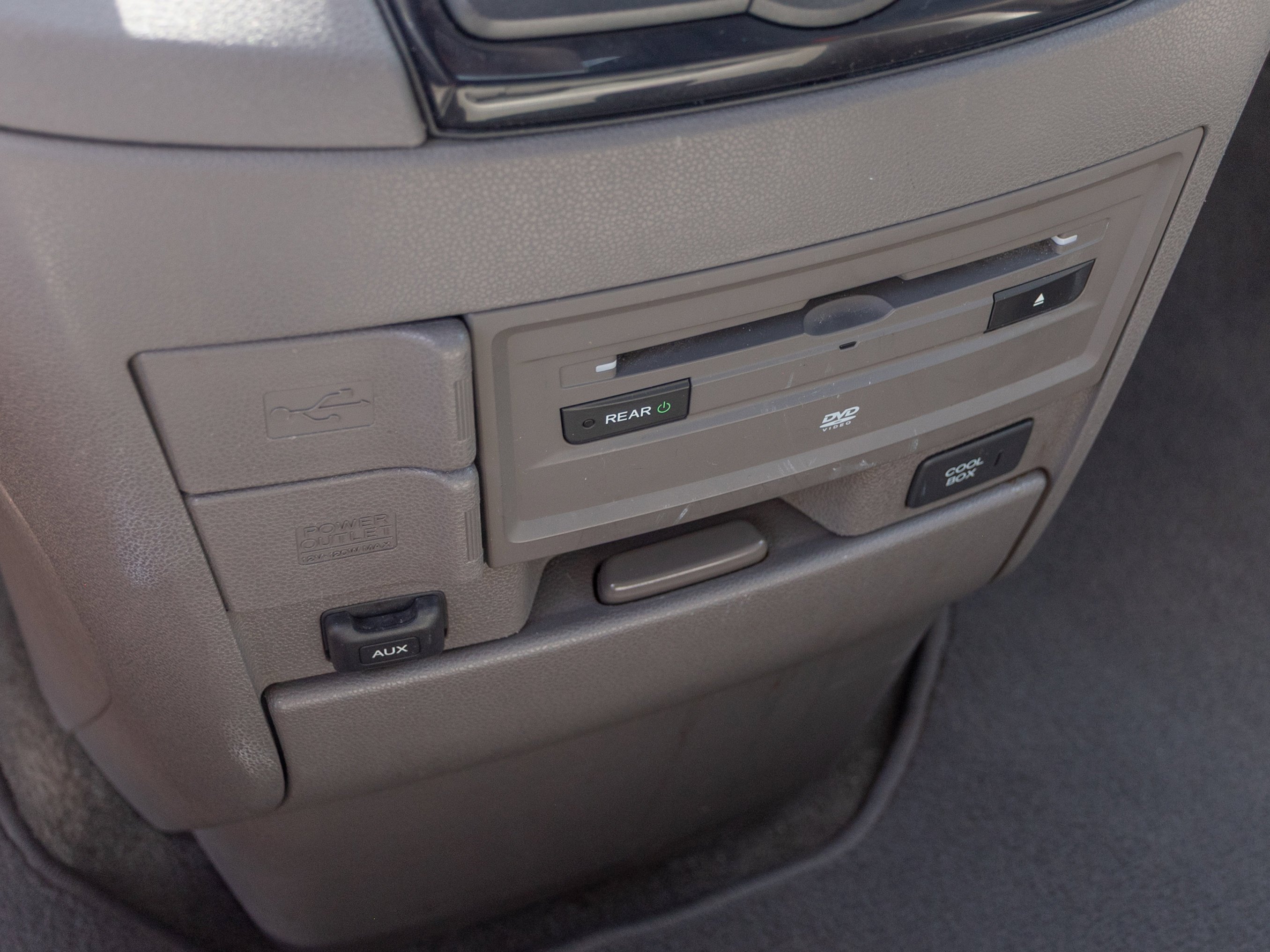 2014 Honda Odyssey EX-L - Photo 14