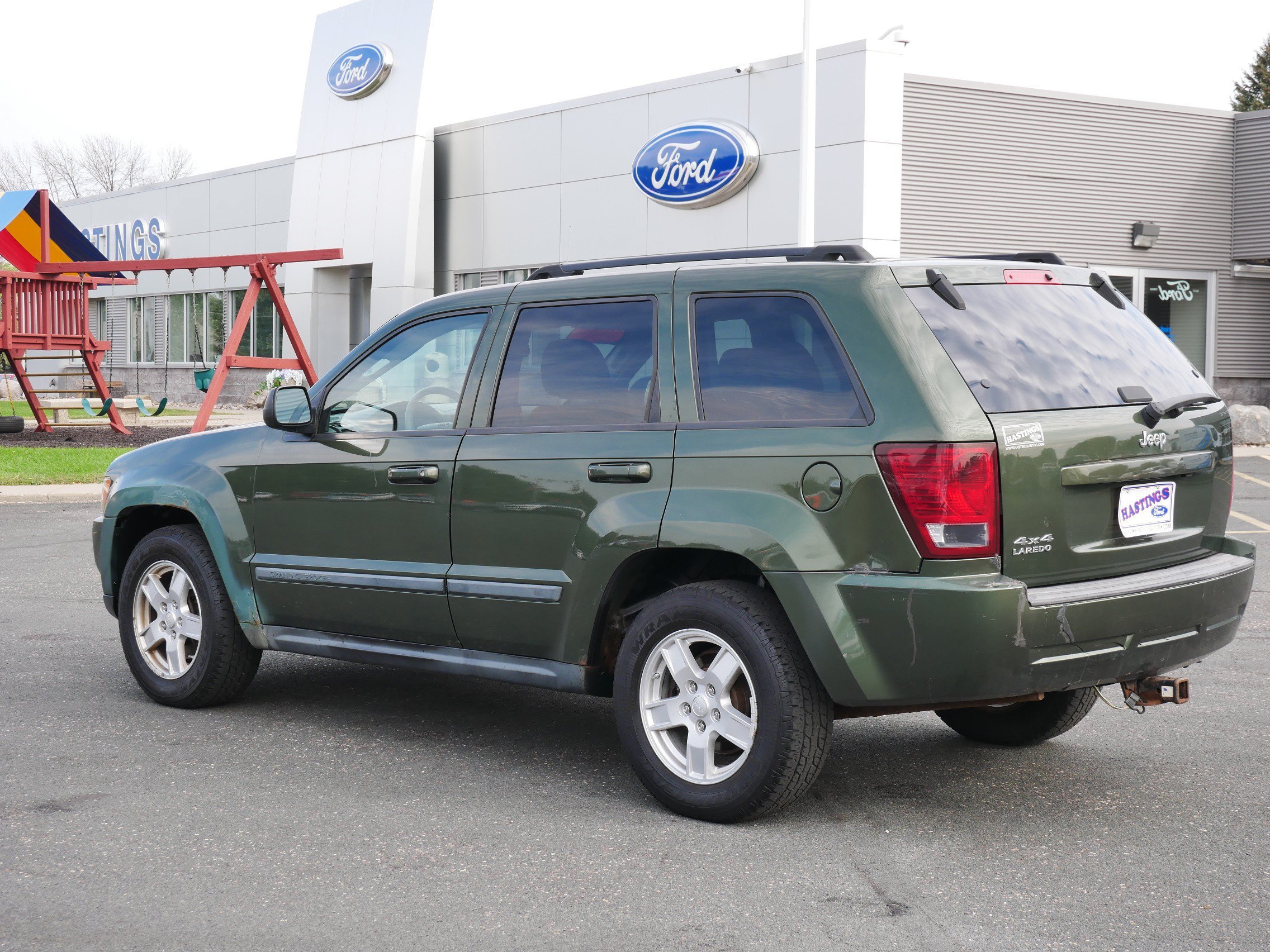 Used 2007 Jeep Green Metallic Jeep Laredo image 3