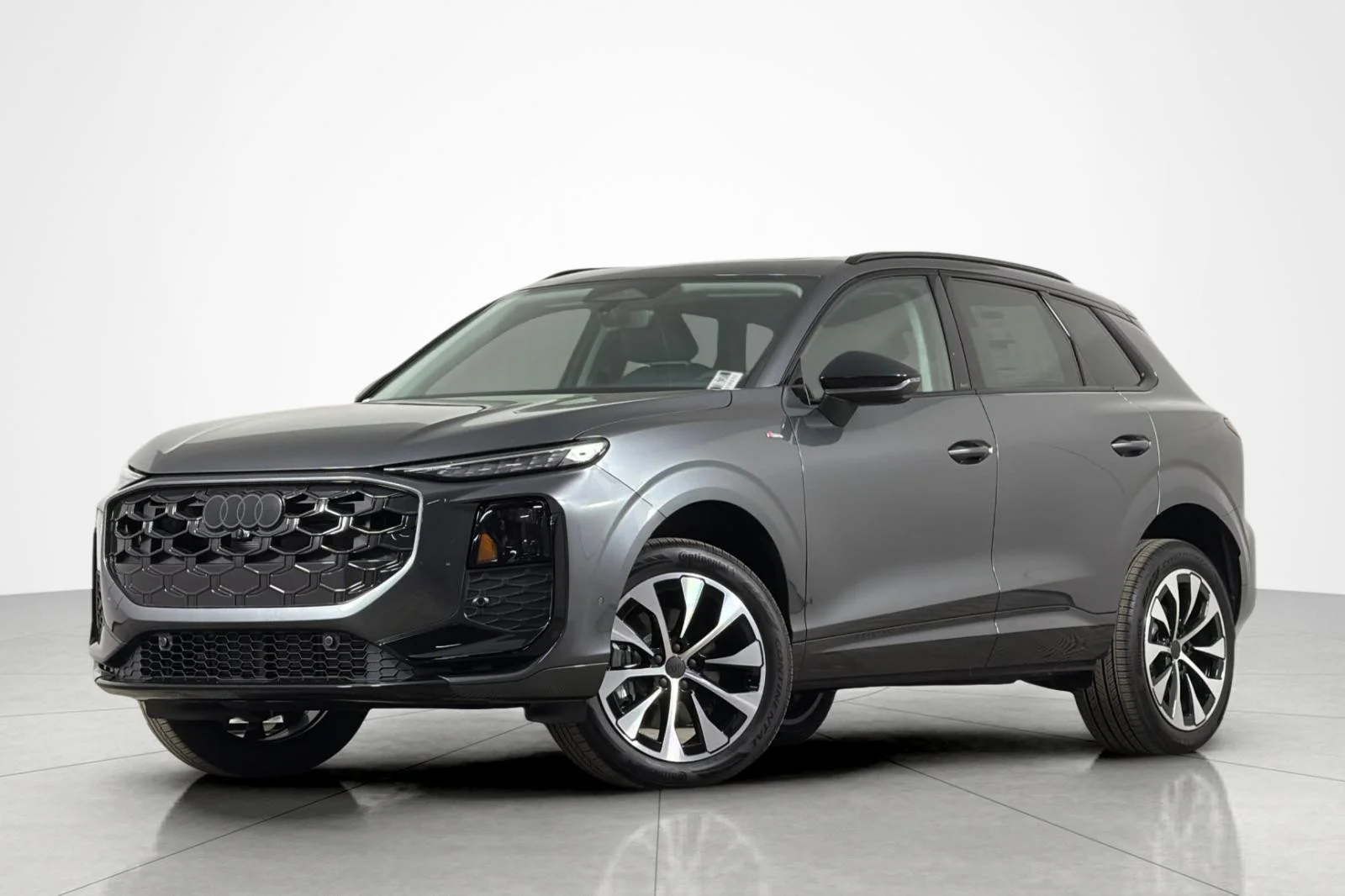2026 Audi Q3 S line quattro's photo