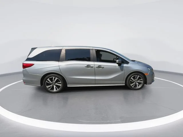 Used 2023 Silver Honda Touring image 12