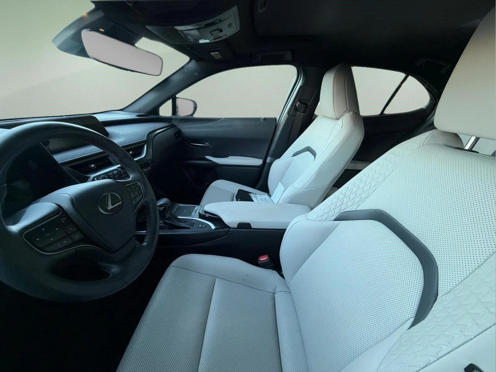 Used 2020 Eminent White Pearl Lexus UX 250h image 24