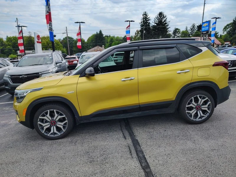 Used 2022 Yellow Kia SX image 8