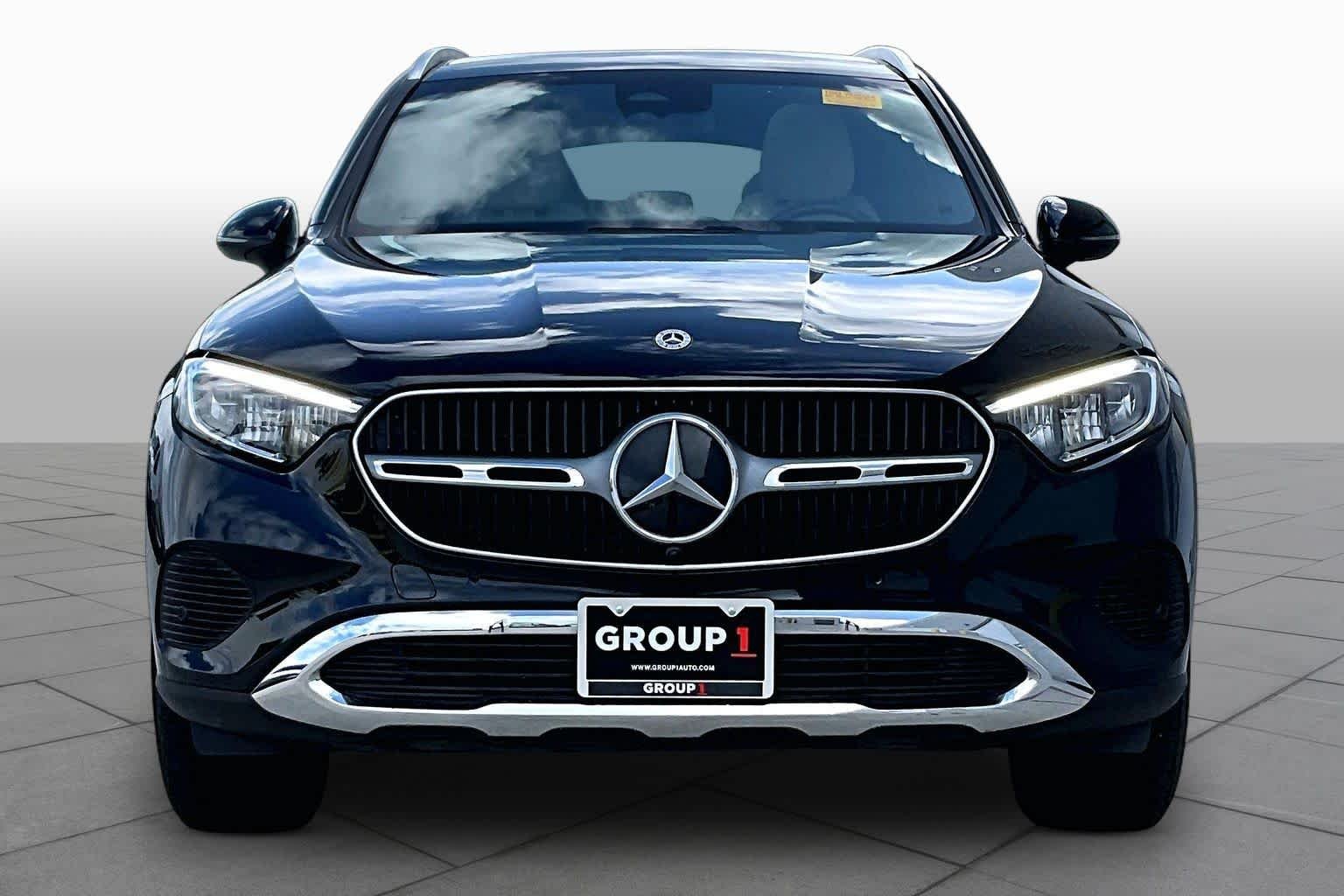 Used 2025 Black Mercedes-Benz GLC 300 image 4
