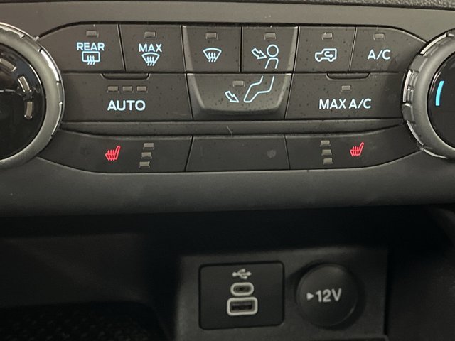 Used 2024 Oxford White Ford Badlands image 21