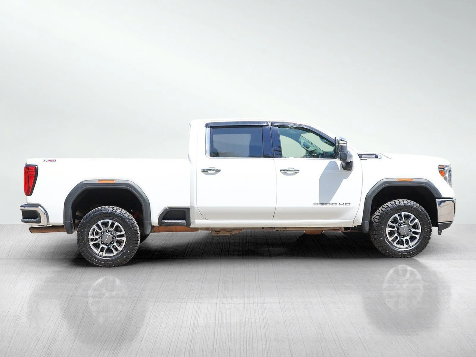 Used 2022 Summit White GMC SLT image 8