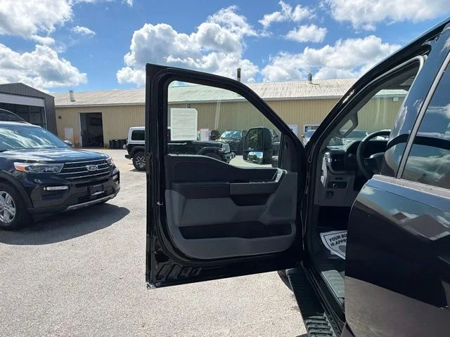 New 2026 Agate Black Metallic Ford XLT image 20