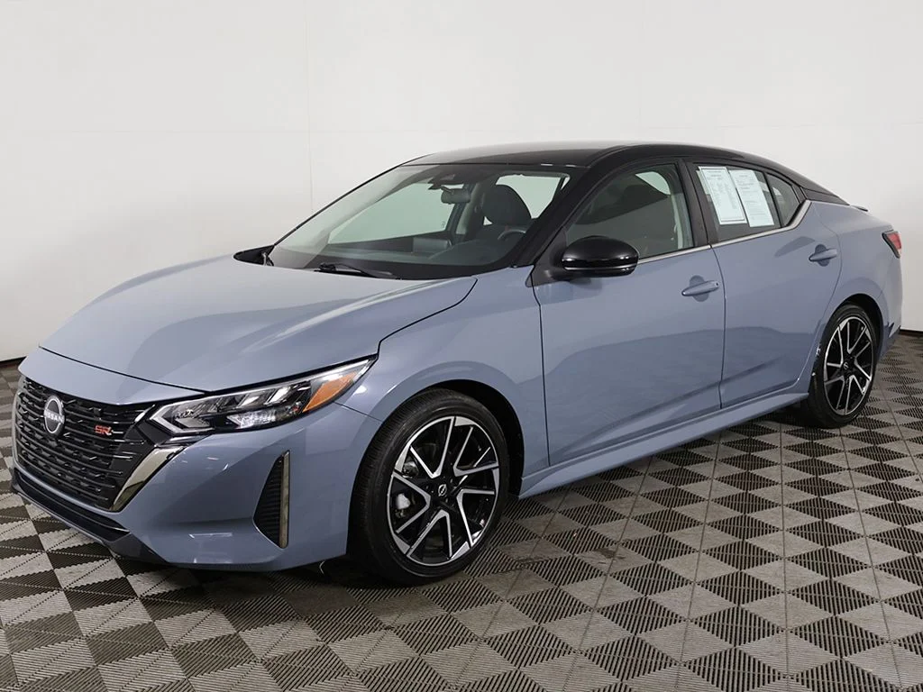 Used 2024 Gray Metallic Nissan SR image 6
