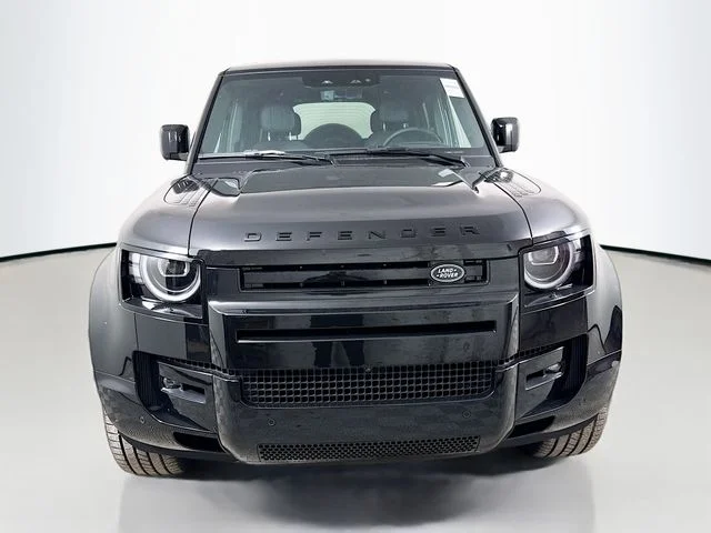 New 2026 Santorini Black Land Rover V8 image 2