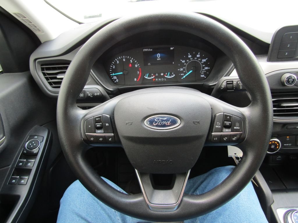 Used 2022 White Ford S image 17