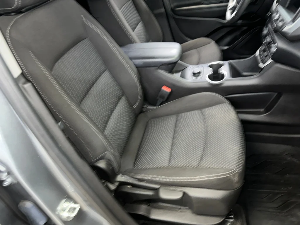 Used 2023 Sterling Metallic GMC SLE image 33