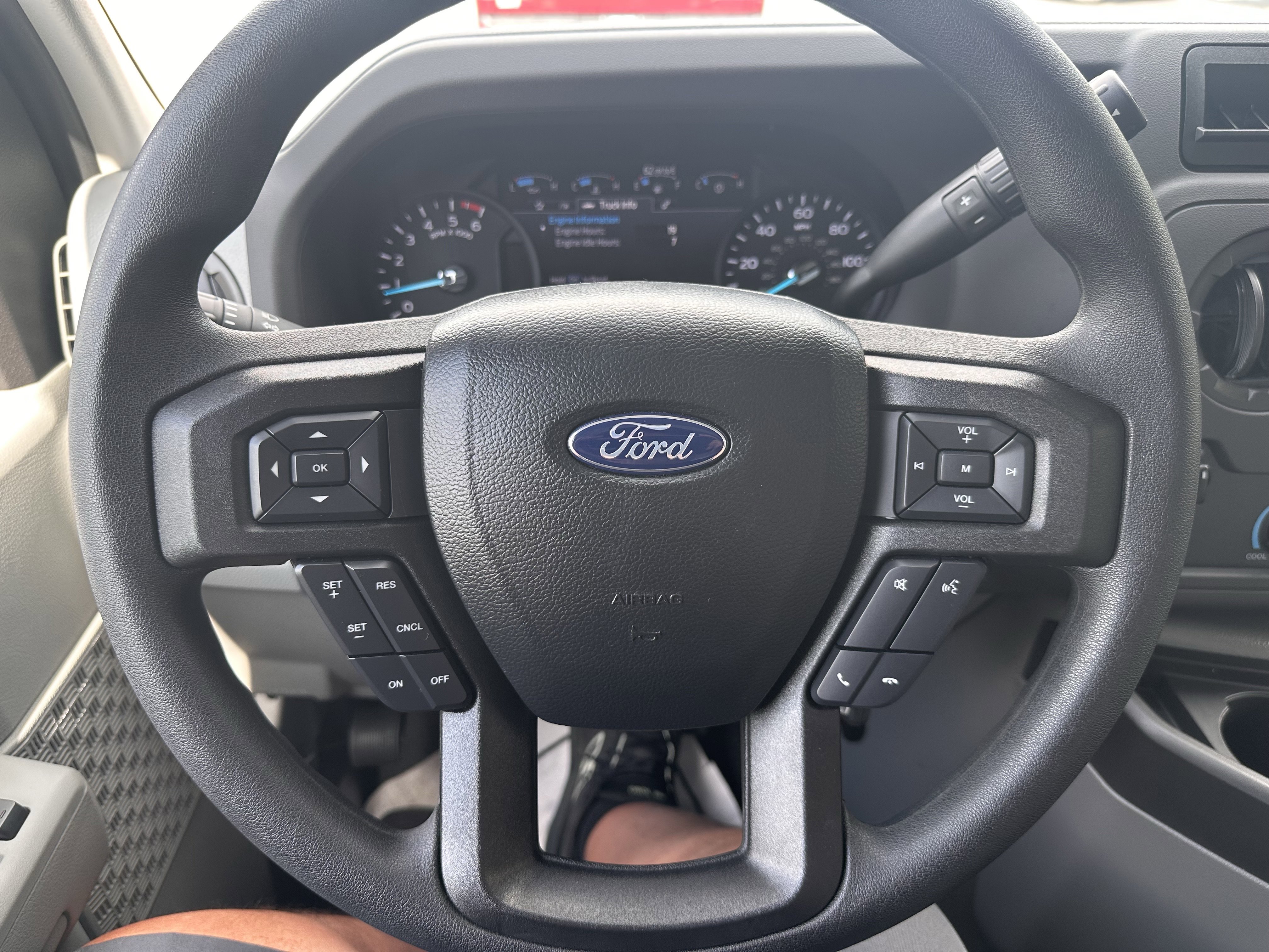 Certified Used 2026 Oxford White Clearcoat Ford 11Ft KUV Body image 16