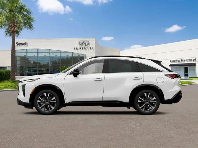 New 2027 RADIANT WHITE INFINITI Luxe AWD image 3