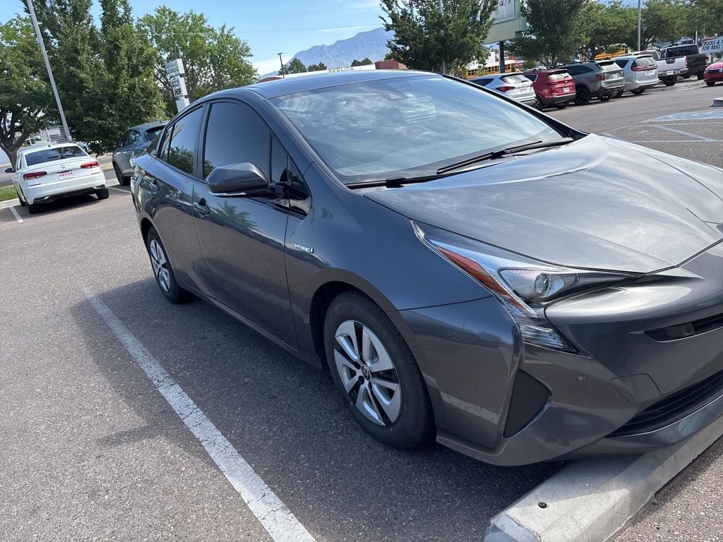 Used 2018 Gray Toyota Two image 9