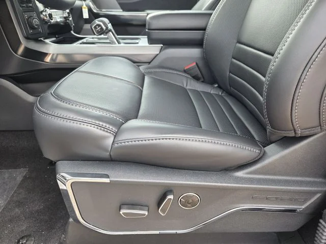New 2026 Star White Metallic Tri-Coat Ford Platinum® image 13