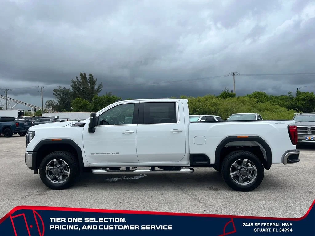 New 2026 Summit White GMC SLE image 4