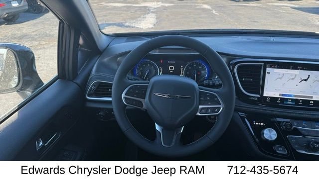 2026 Chrysler Pacifica Select - Photo 28