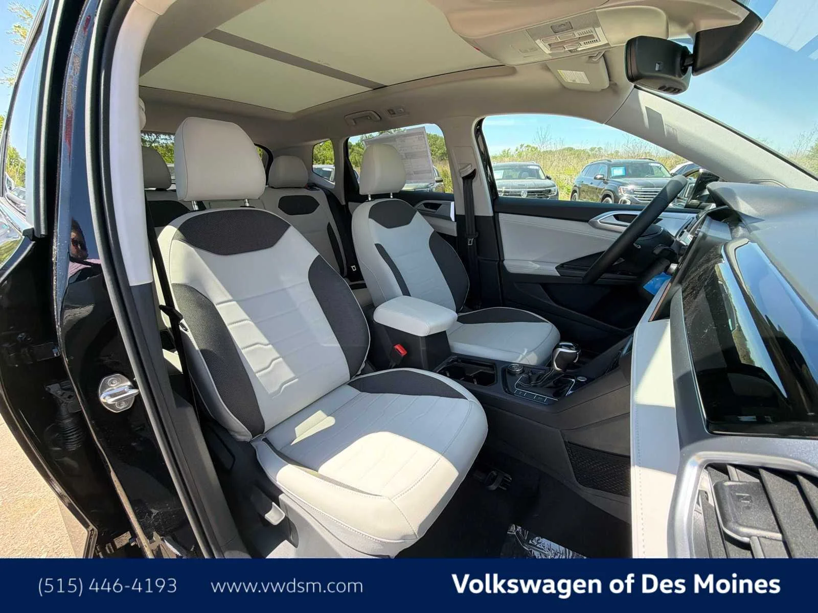 New 2026 Deep Black Pearl Volkswagen SE image 14