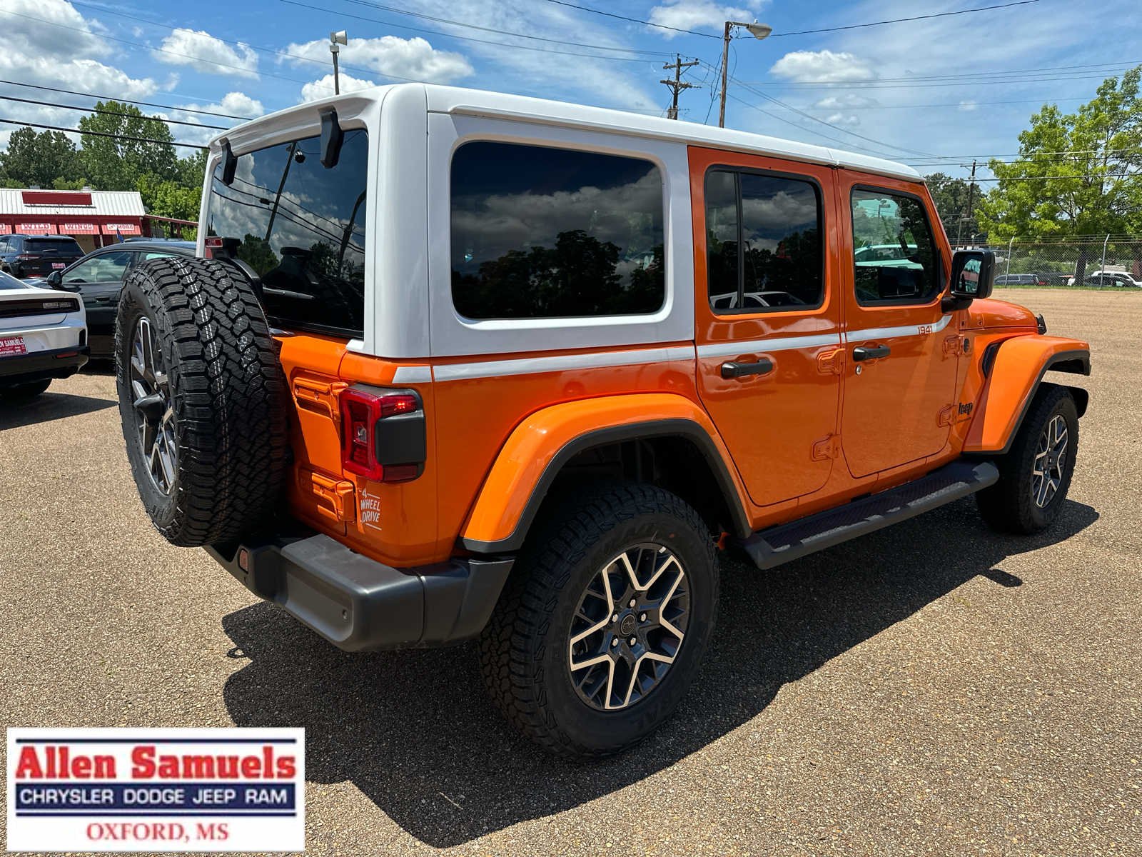 New 2026 Joose Exterior Paint Jeep Sahara image 3