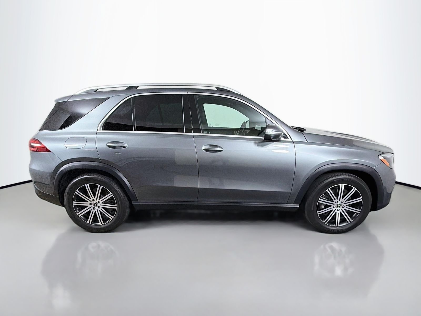 Used 2025 Selenite Gray Metallic Mercedes-Benz GLE 450 image 6