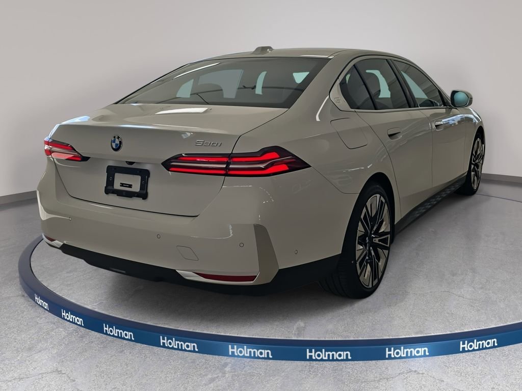 New 2026 Alpine White BMW 530i image 4