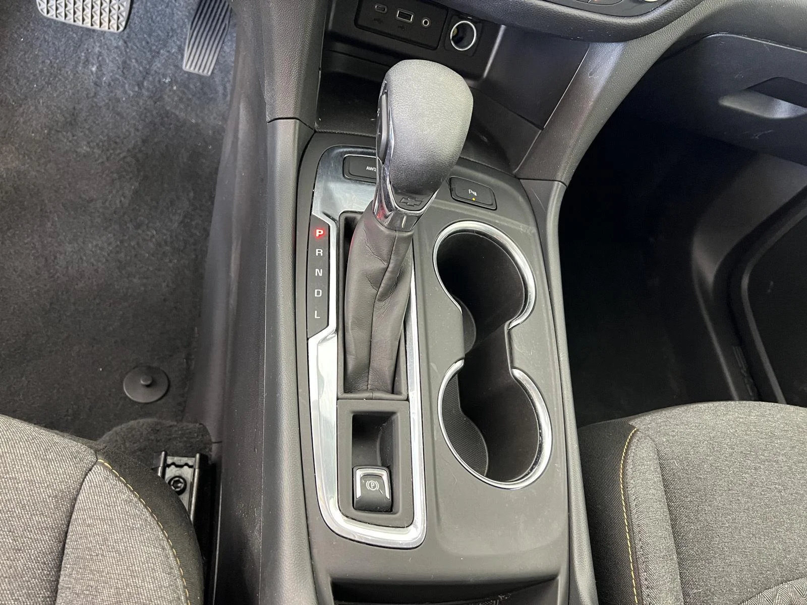 Used 2024 Riptide Blue Metallic Chevrolet LT image 17