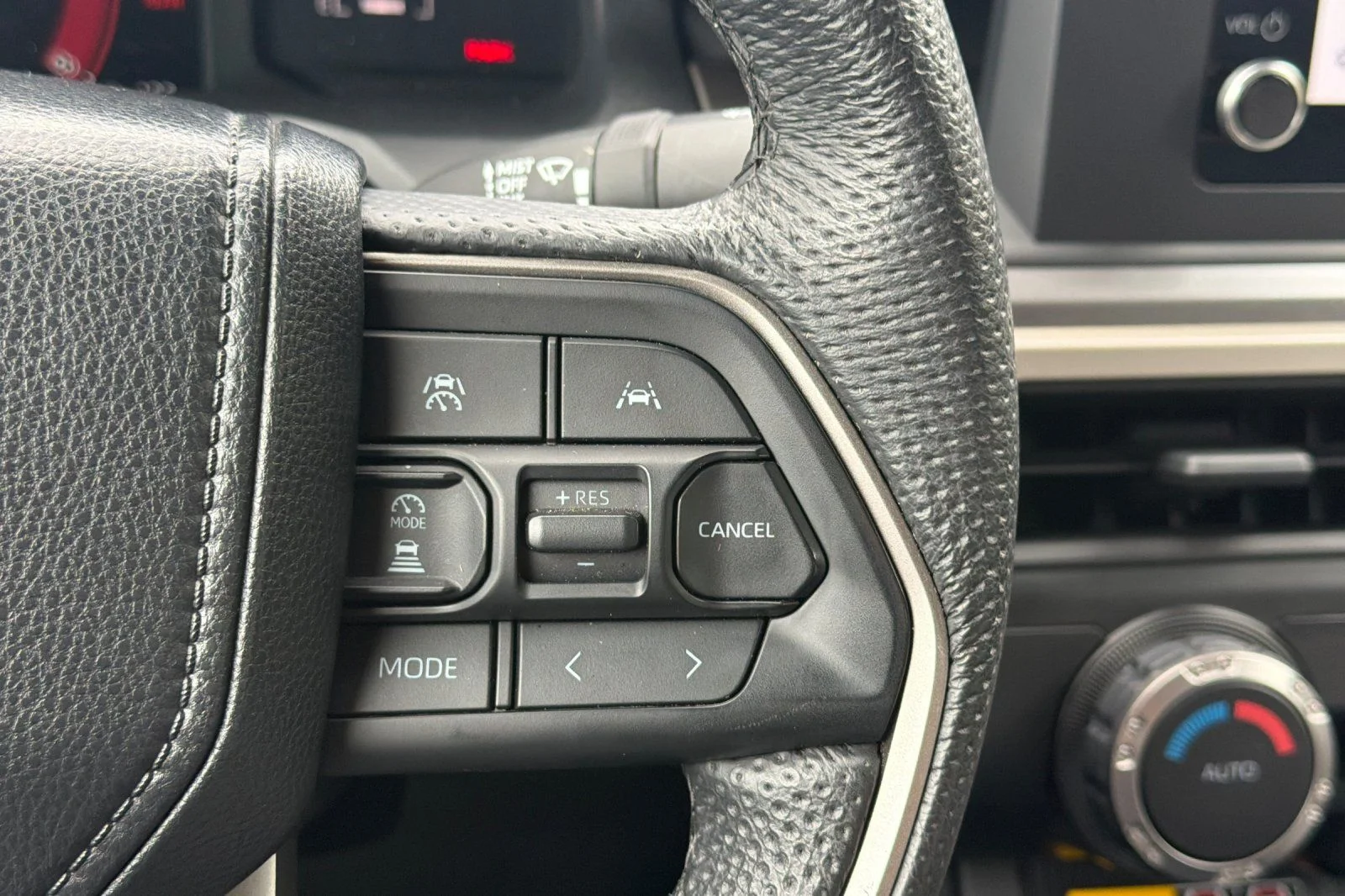 Used 2024  Toyota SR5 image 30