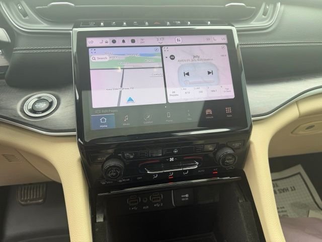 Used 2022 Gray Jeep Limited image 16