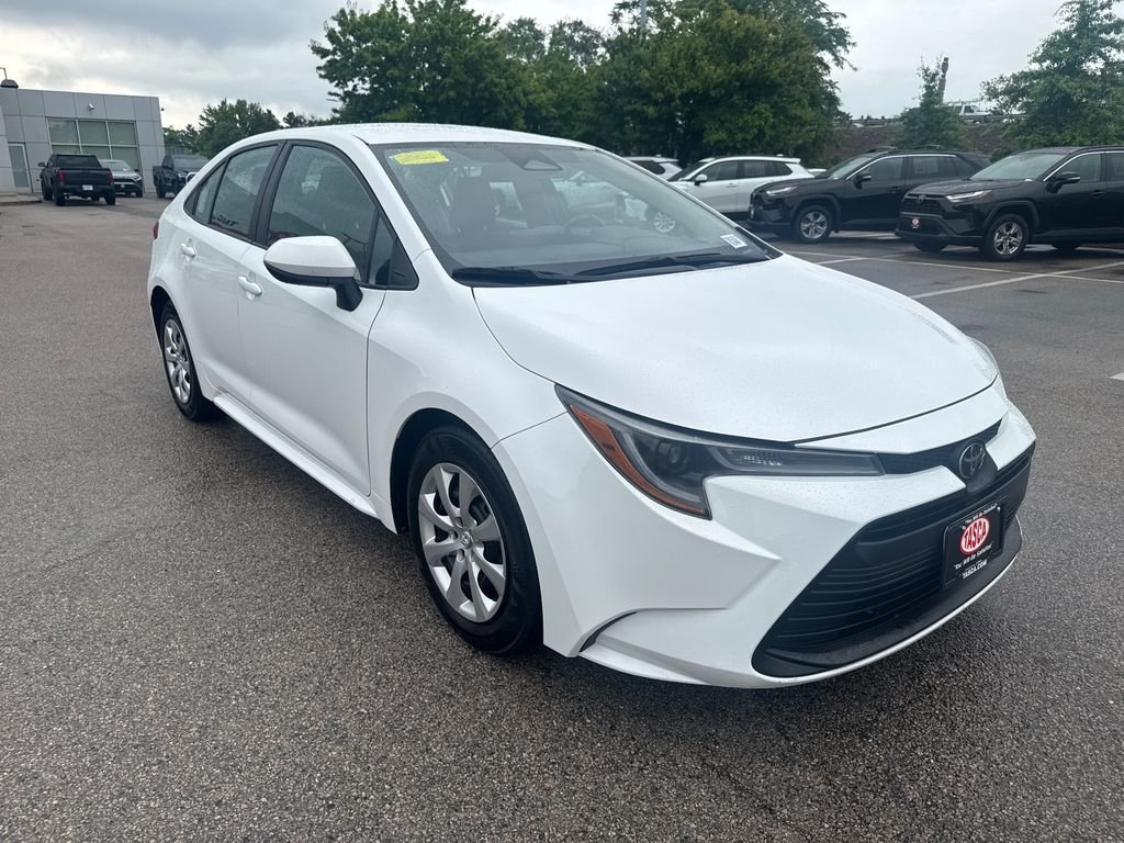 Used 2024 White Toyota LE image 9