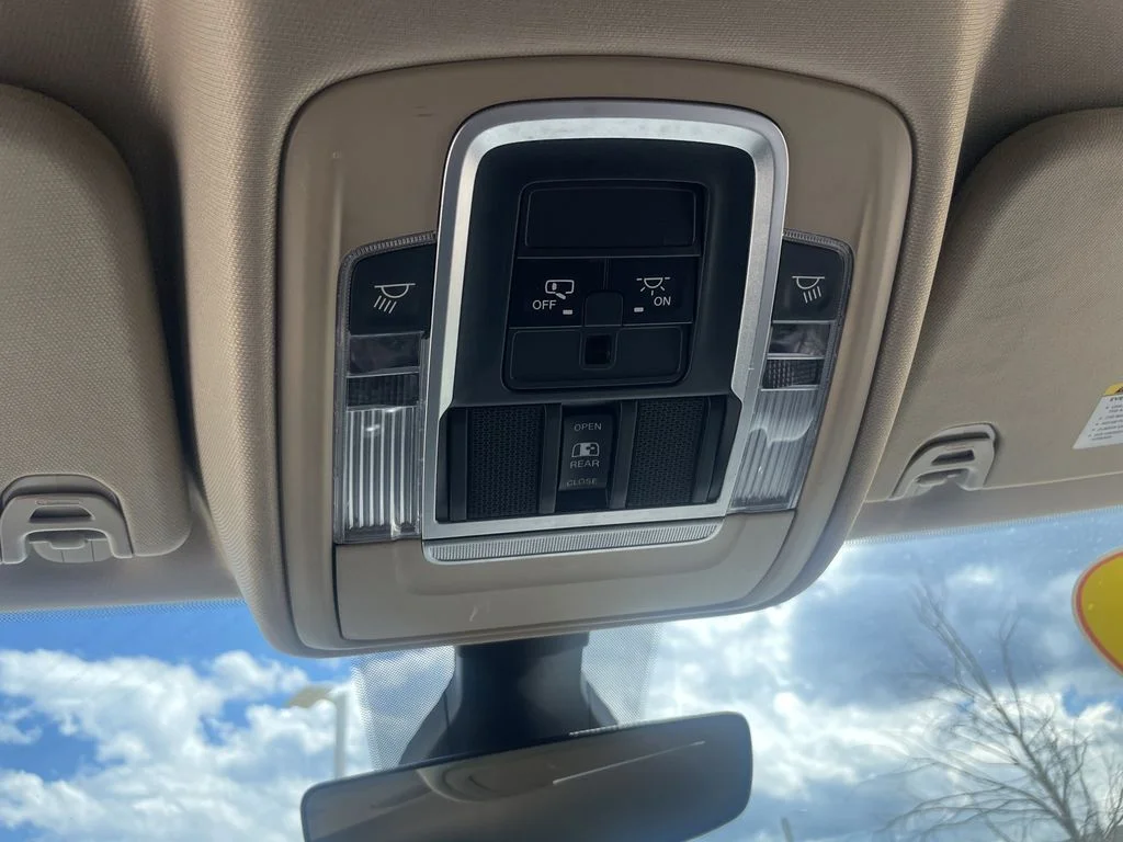 Used 2020 Maximum Steel Metallic Clearcoat Ram Laramie image 24