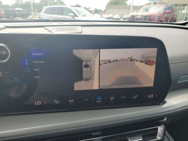 2025 Chevrolet Traverse LT - Photo 32