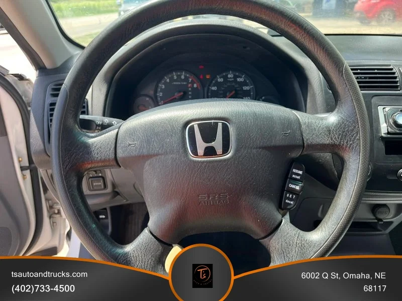 Used 2001 White Honda LX Sedan 4D image 19