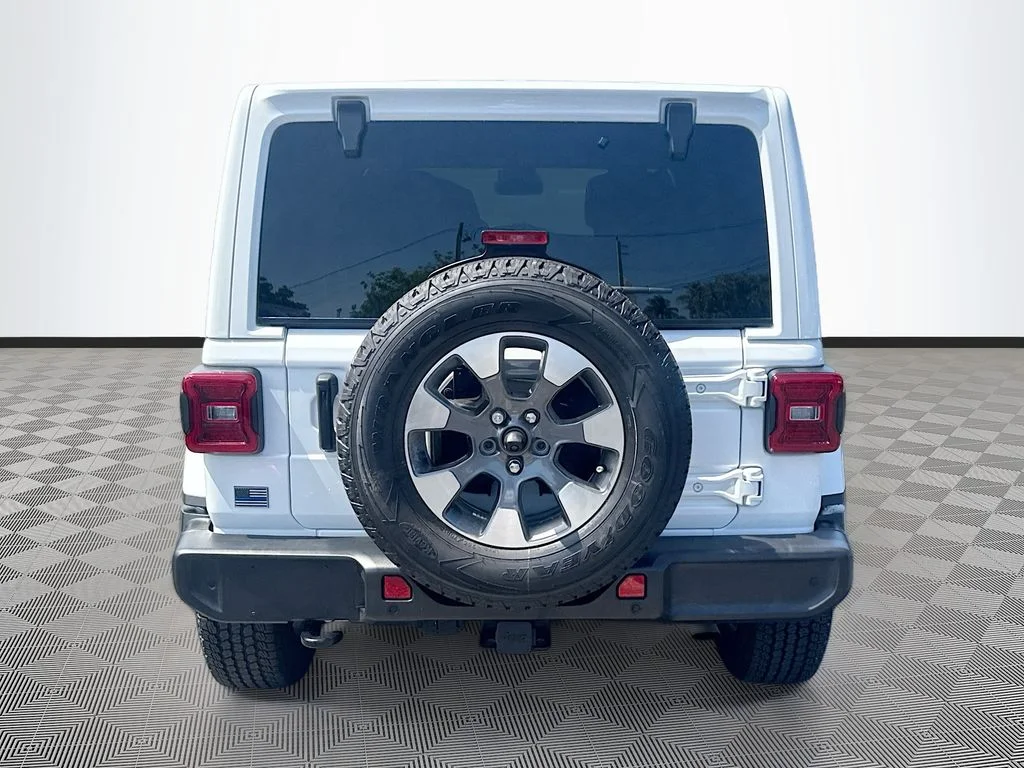 Used 2023 White Jeep Sahara image 7