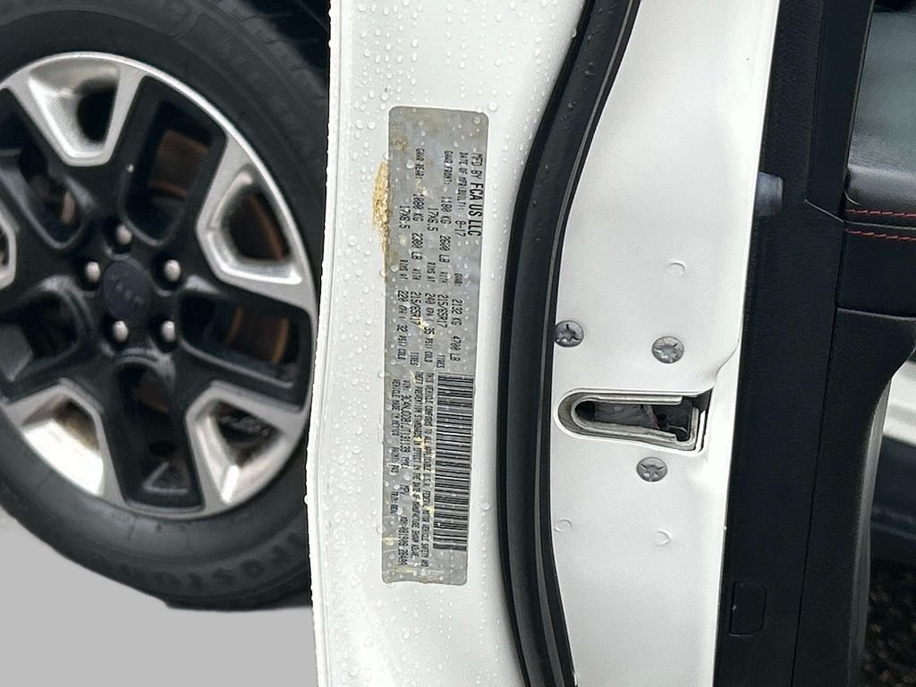 Used 2018 White Jeep Trailhawk image 10
