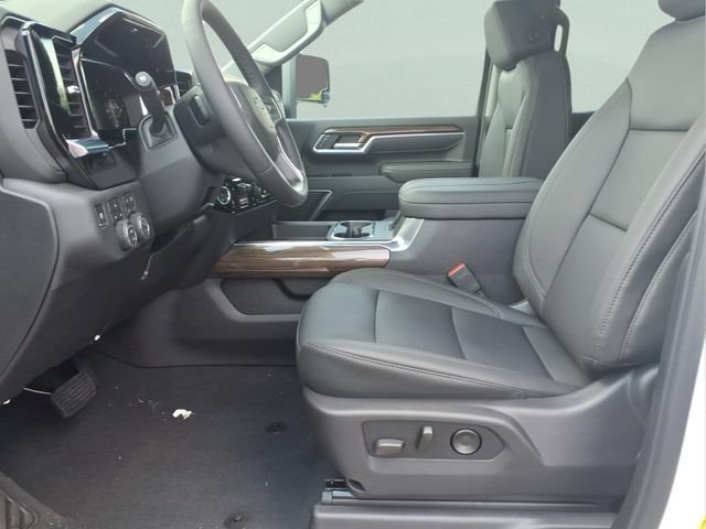 New 2026 Summit White Chevrolet LT image 16