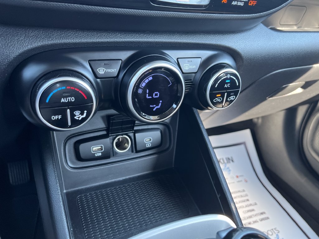 Used 2024 Blue Hyundai SEL image 19