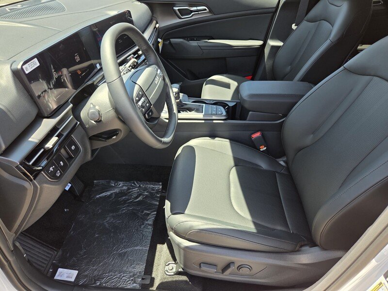 New 2026 Glacial White Pearl Kia EX image 6