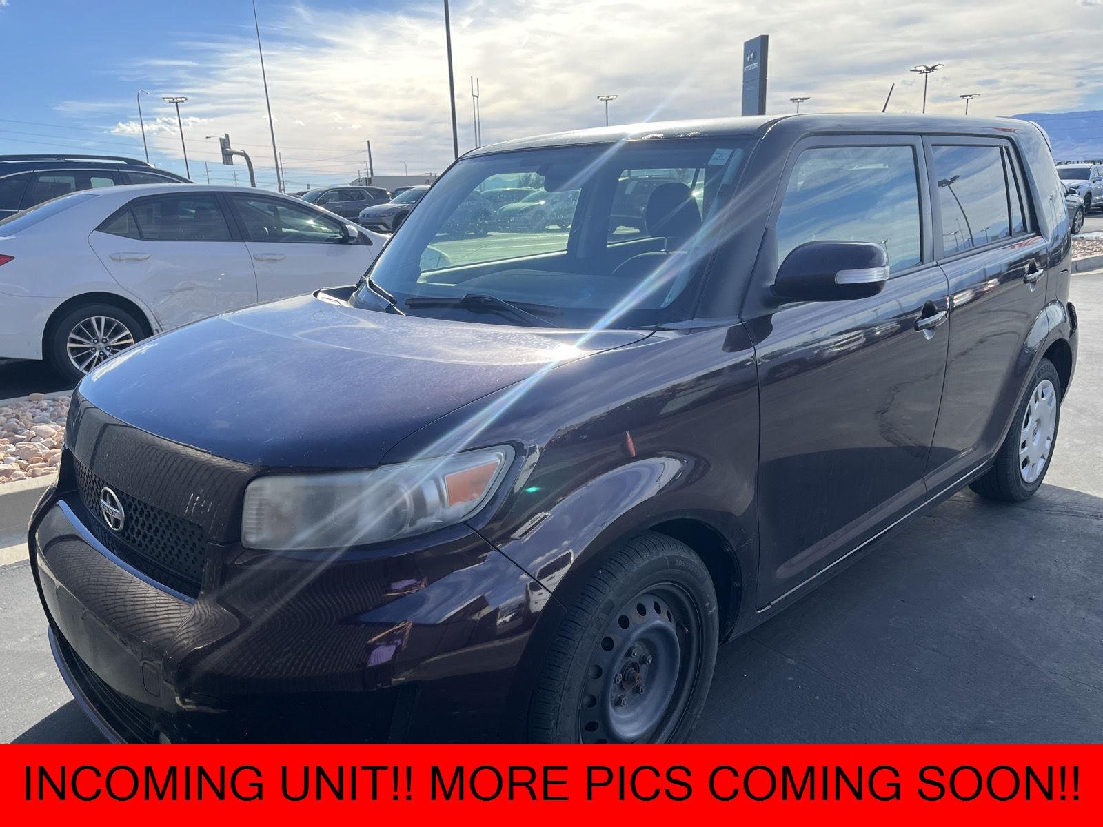 Used 2008  scion 5dr Wgn Man (Natl) image 1