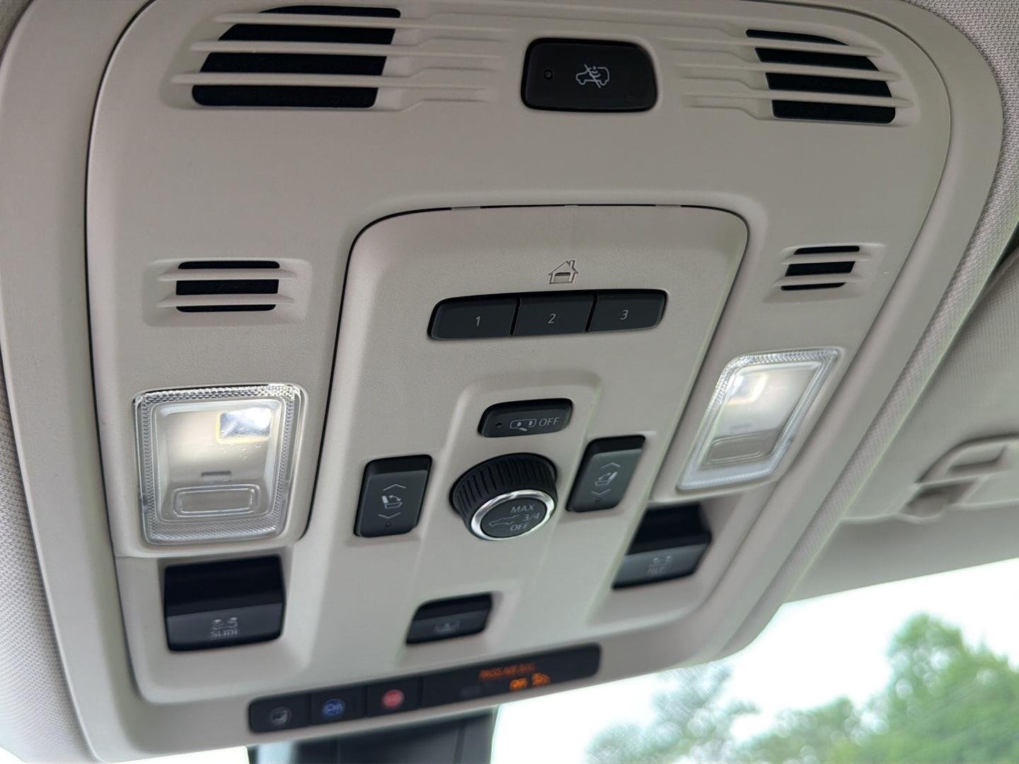 Used 2021 Summit White GMC Denali image 32