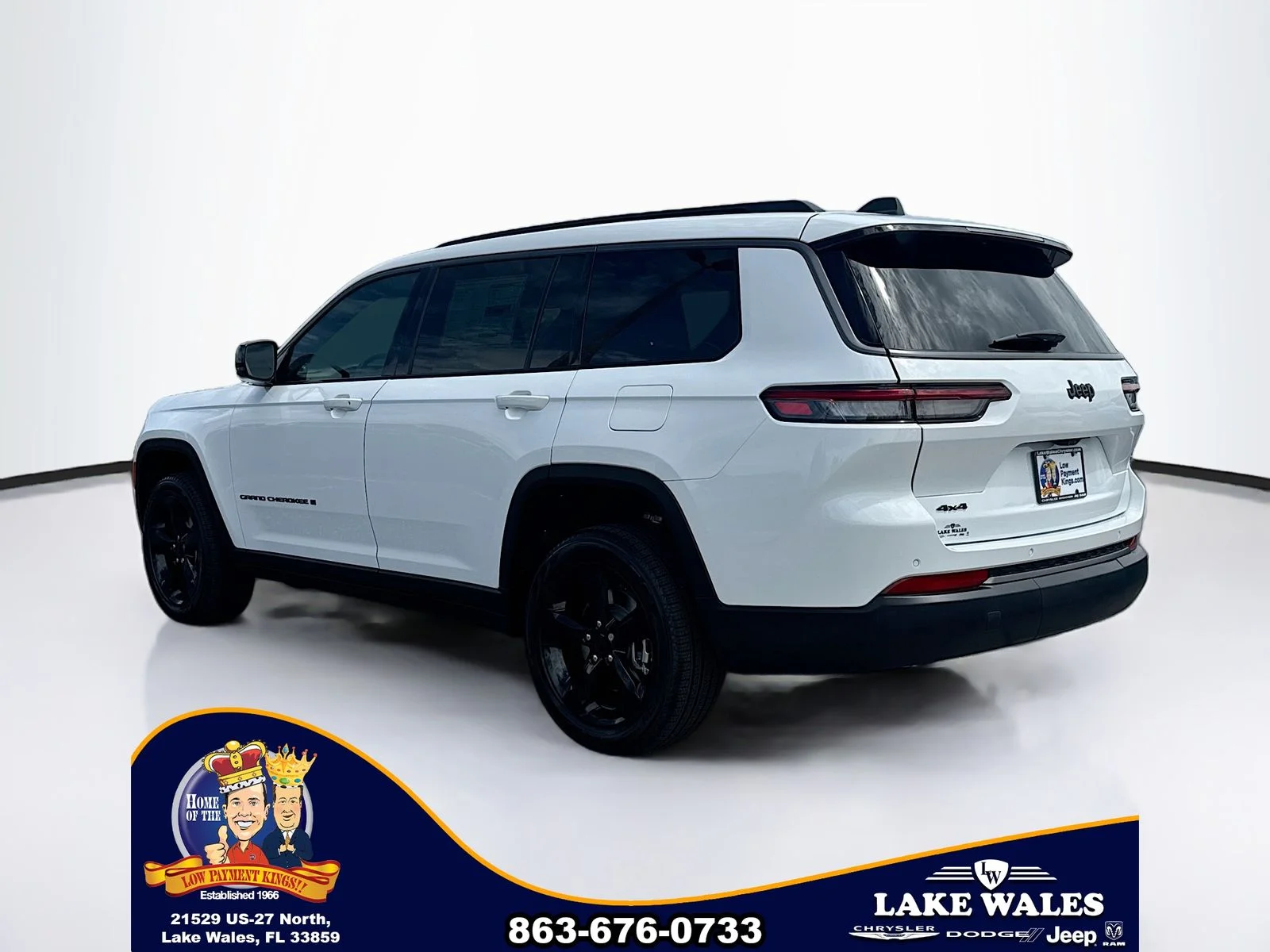 New 2026 Bright White Clear-Coat Exterior Paint Jeep Limited image 4