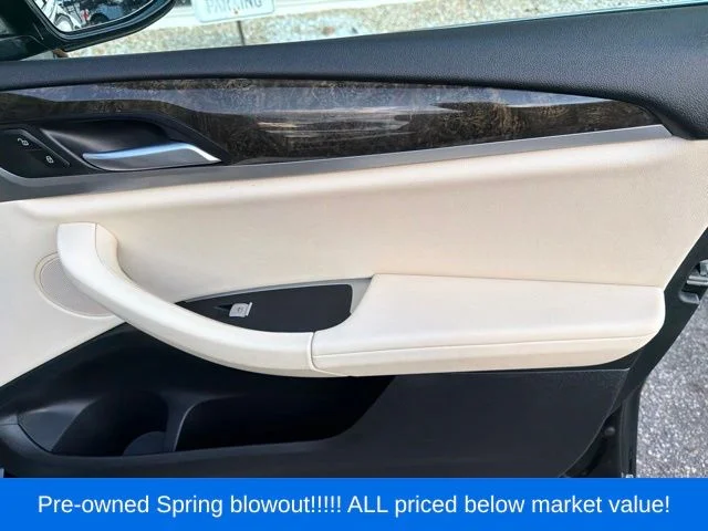 Used 2020 Black BMW xDrive30i image 26